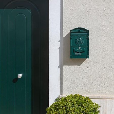Apulian House Hotel Brindisi Exterior foto