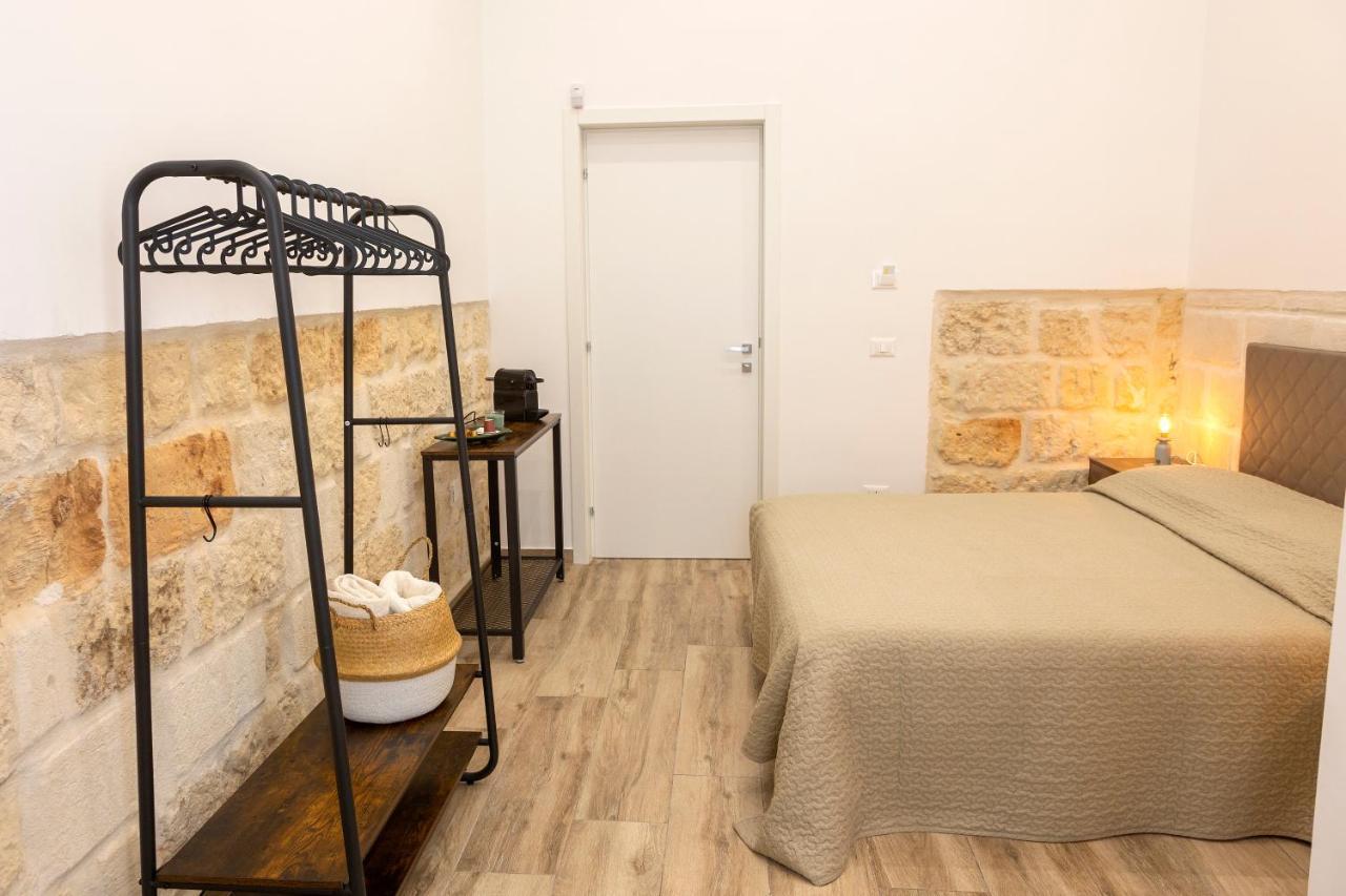Apulian House Hotel Brindisi Exterior foto